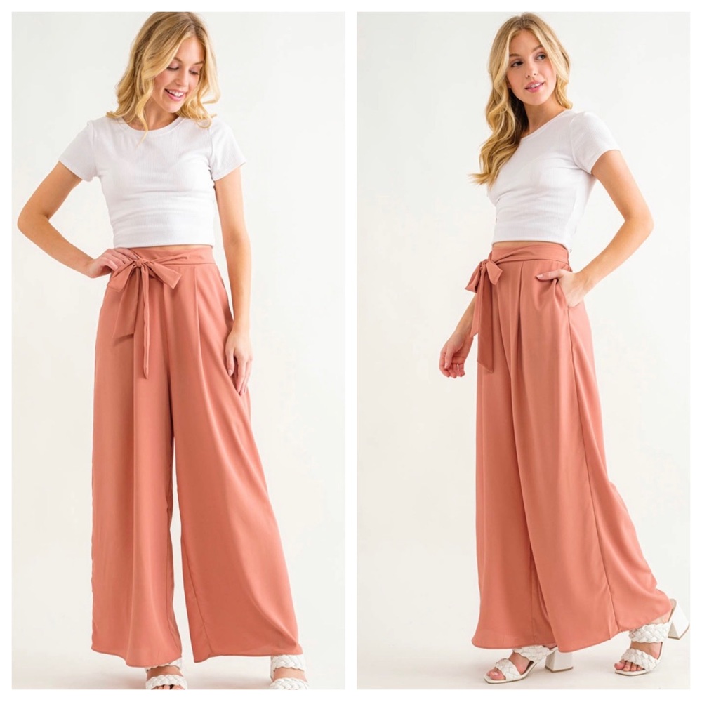 Wide Leg Pleated Pants with Self Tie and Pockets - Picture 2 of 3